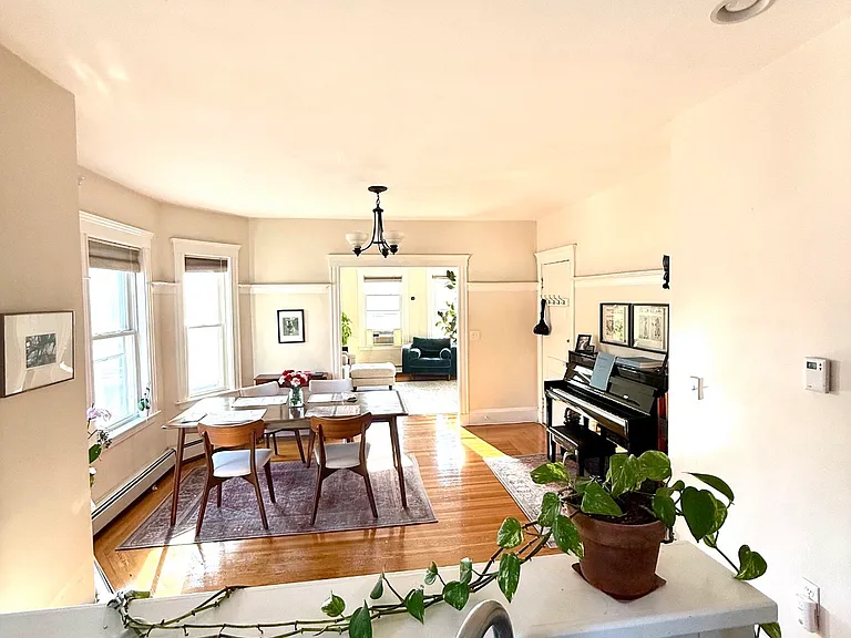 55 Gilbert St — Photo 2