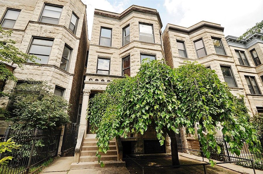 1st image of 910 W Newport Ave #2