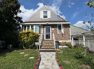 35 Harvard St, Valley Stream, NY 11580