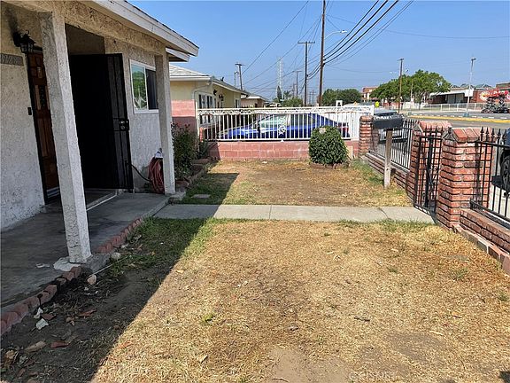 3rd image of 13728 Olive St
