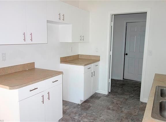 5th image of 2717 1st St W