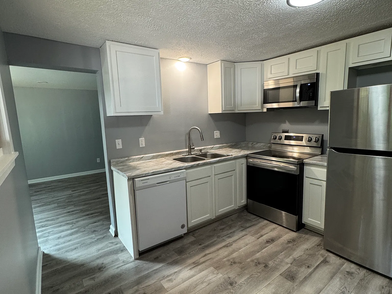 4216 Shrine St NW — Photo 2