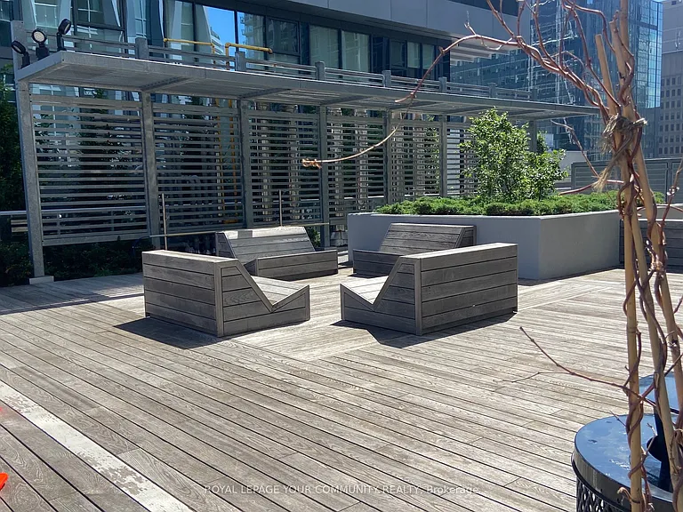 1 Yorkville Ave #1509 — Photo 27