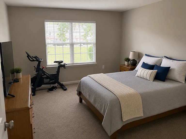 1637 Macintosh Way — Photo 7