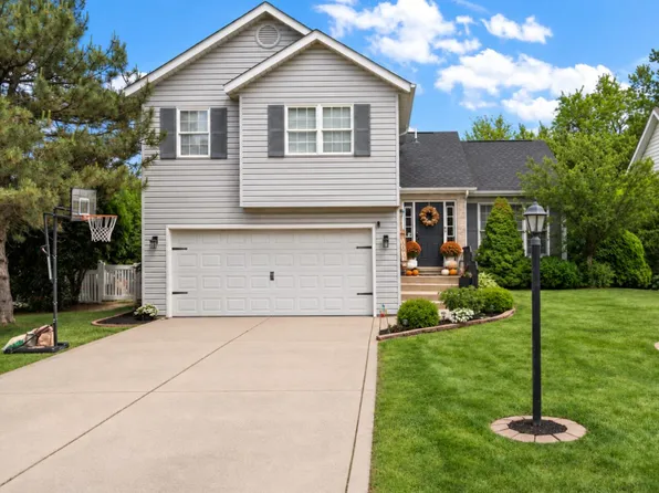 358 Cori Ct, Valparaiso, IN 46383