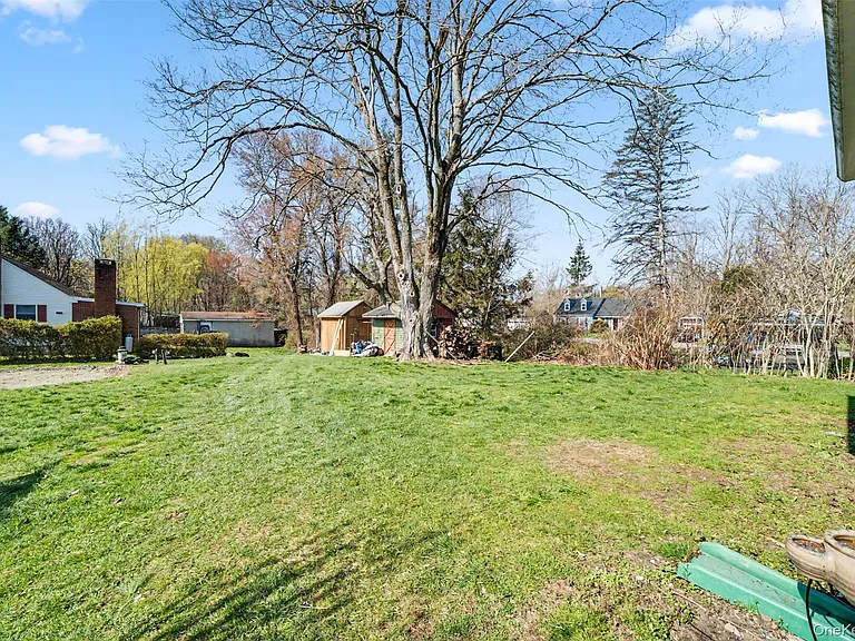 15 Forge Hill Rd — Photo 18