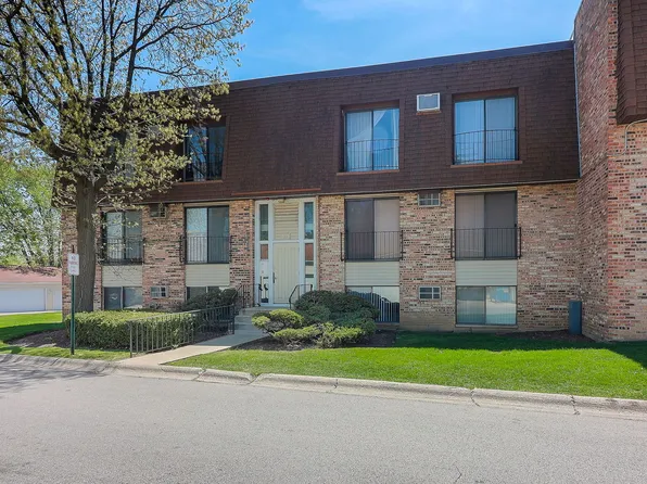 201 N Waters Edge Dr APT 302, Glendale Heights, IL 60139