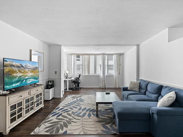 5005 Collins Ave #222 — Photo 11