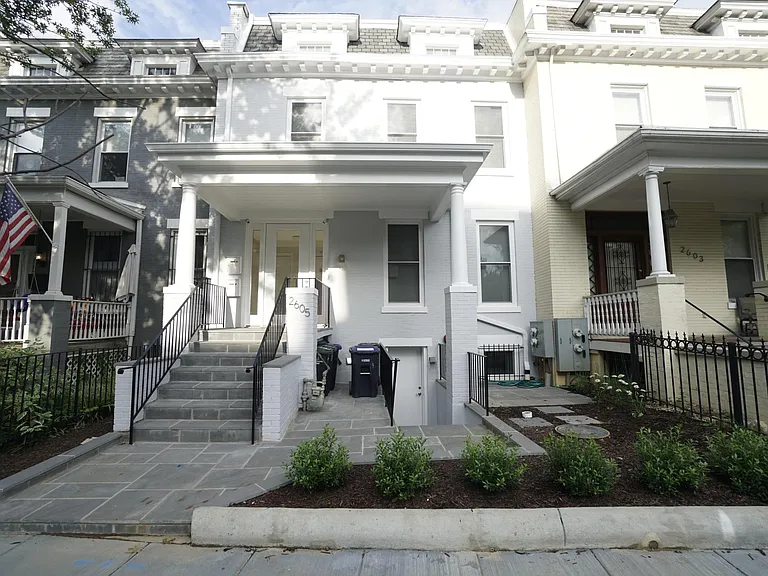 2605 11th St NW #B — Photo 1