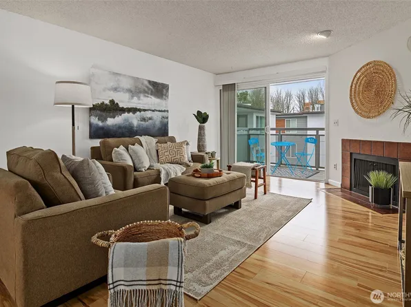 10501 8th Avenue NE #406, Seattle, WA 98125