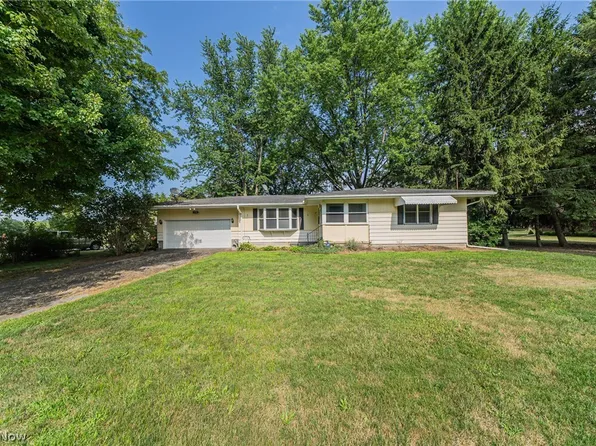 4335 Case Rd, Avon, OH 44011