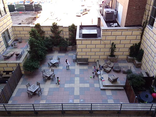 Rented by Compass | media 23