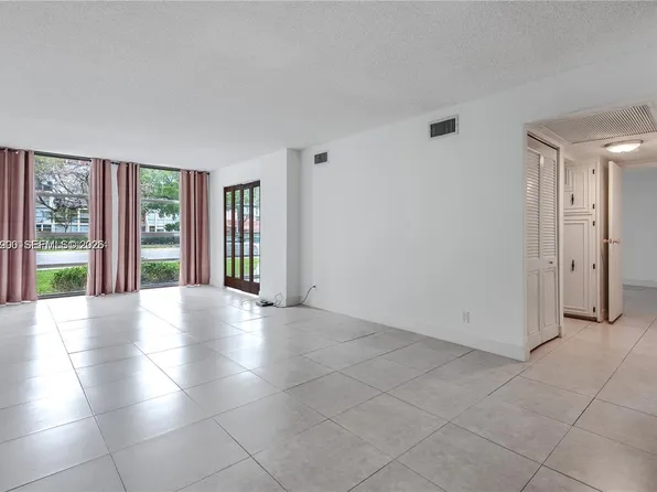 2000 Atlantic Shores Blvd APT 107, Hallandale, FL 33009