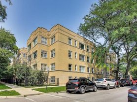3816 W Ainslie St, Chicago, IL