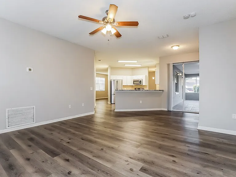 4414 Canopy Ct — Photo 4
