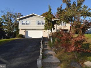 149 Castleton Dr, Reading, PA 19607