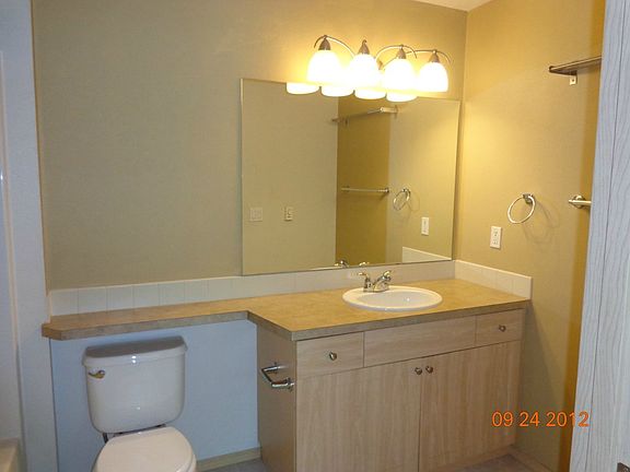 5th image of 10931 124th Ave NE APT 203