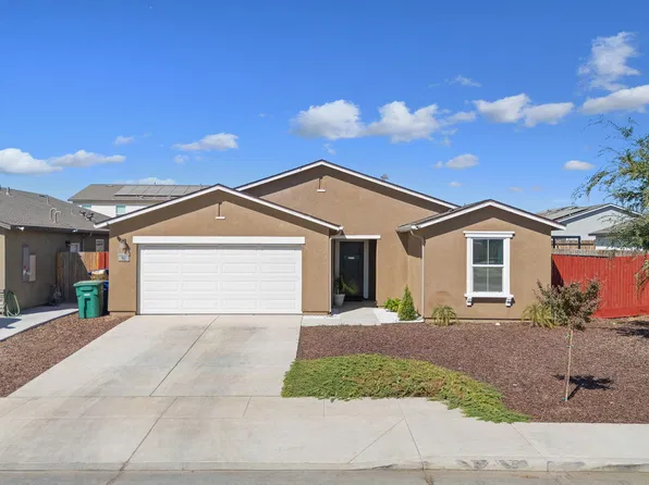 562 W Greenwood Avenue, Woodlake, CA 93286