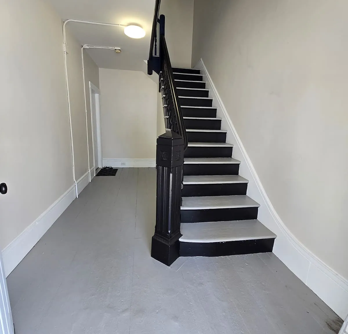 38 Fox St — Photo 2