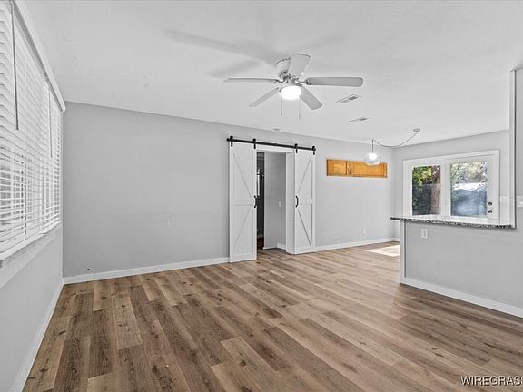 5th image of 105 Deerfield Drive