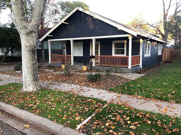 3rd image of 131 Earl Ave