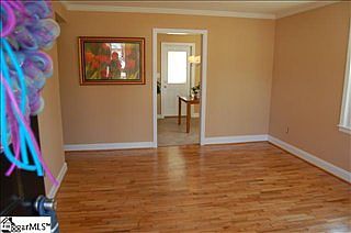 4th image of 15 Pembroke Ln