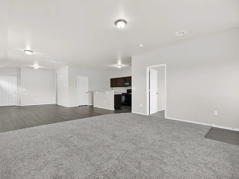 11744 NW 99th Ter — Photo 3