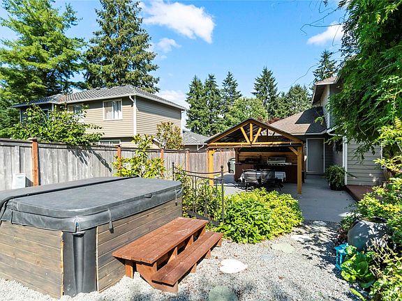 5th image of 16710 97th Avenue Ct E