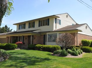 54424 Franklin Dr, Shelby Township, MI