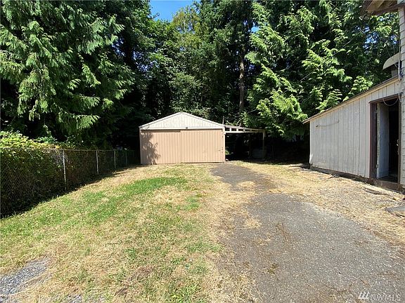 3rd image of 3515 180th Pl SW