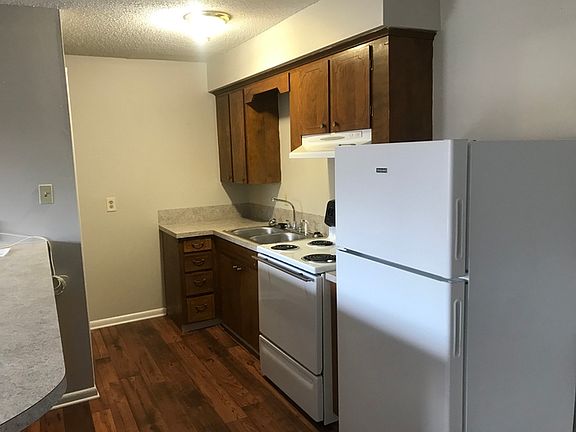 5th image of 115 N Fillmore St