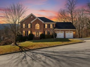 7524 Autumn Park Dr, Roanoke, VA 24018