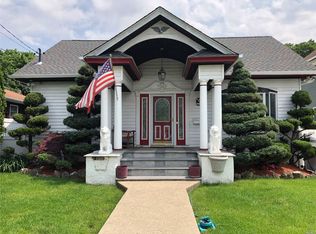 43 Oakview Ave, Farmingdale, NY 11735