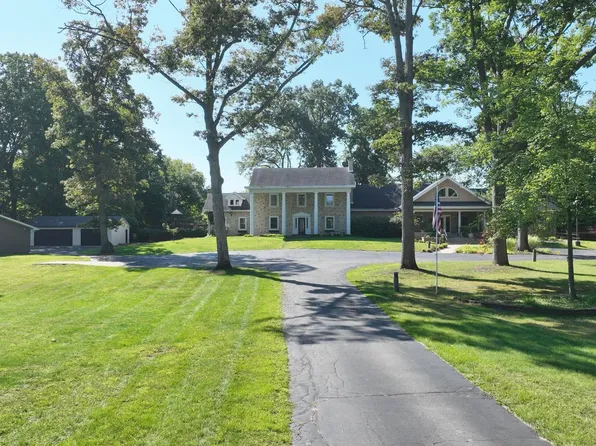 3115 Isabella St, Midland, MI 48640