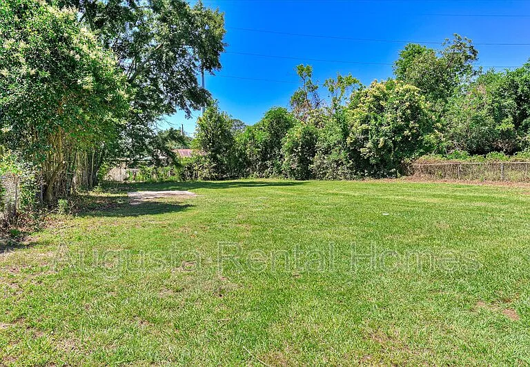 1908 Wylie Dr — Photo 27