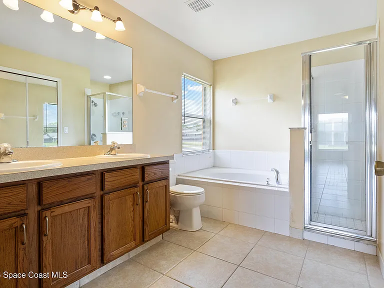 1406 Martinez St SE — Photo 14