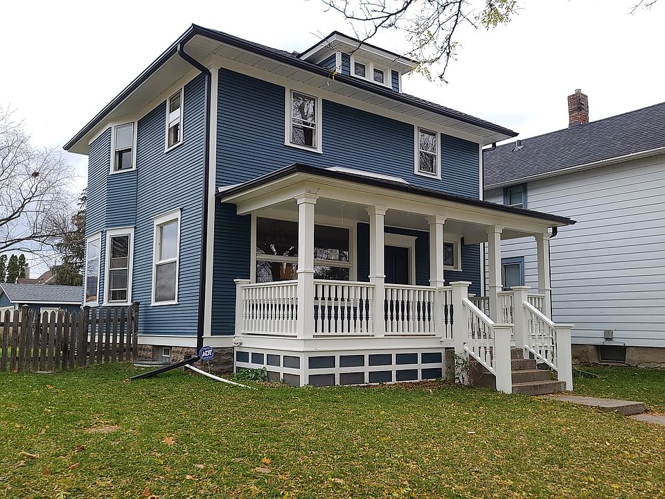 1st image of 115 Delos St W