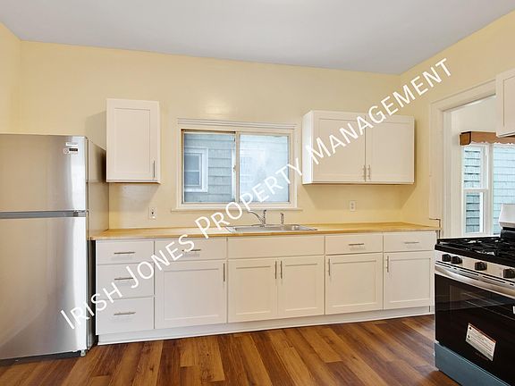 4th image of 1266 E Ferry St APT 1