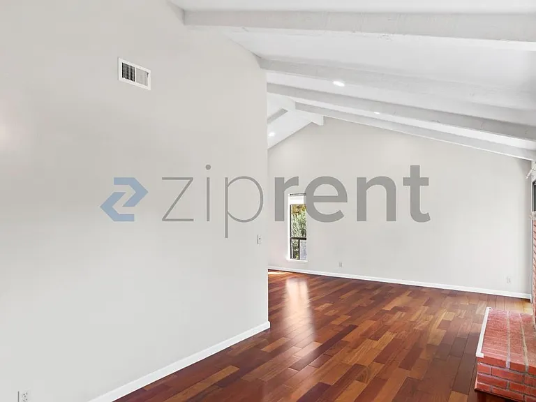 577 Manet Ter — Photo 27