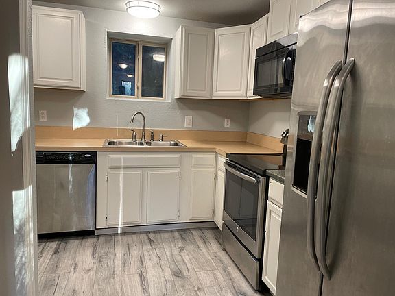 5th image of 12420 74th Ln S APT 6