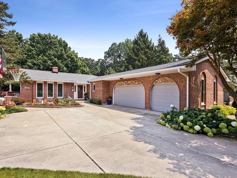 1st image of 4433 Brittany Dr