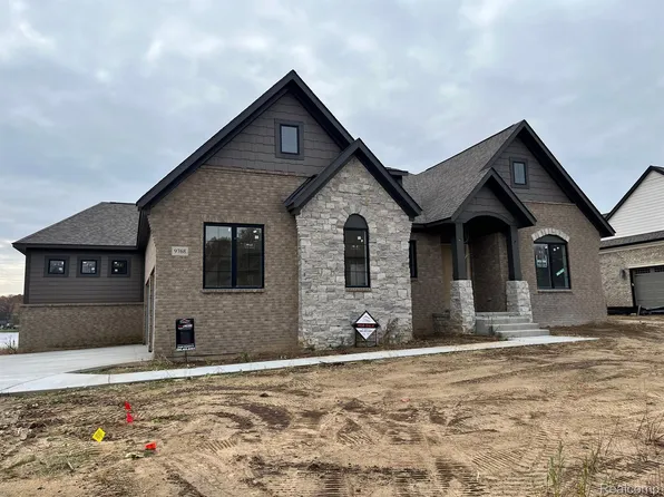9768 Lake Edge Dr, Brighton, MI 48114