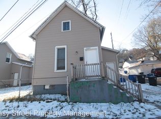 2220 7th Ave, Moline, IL 61265