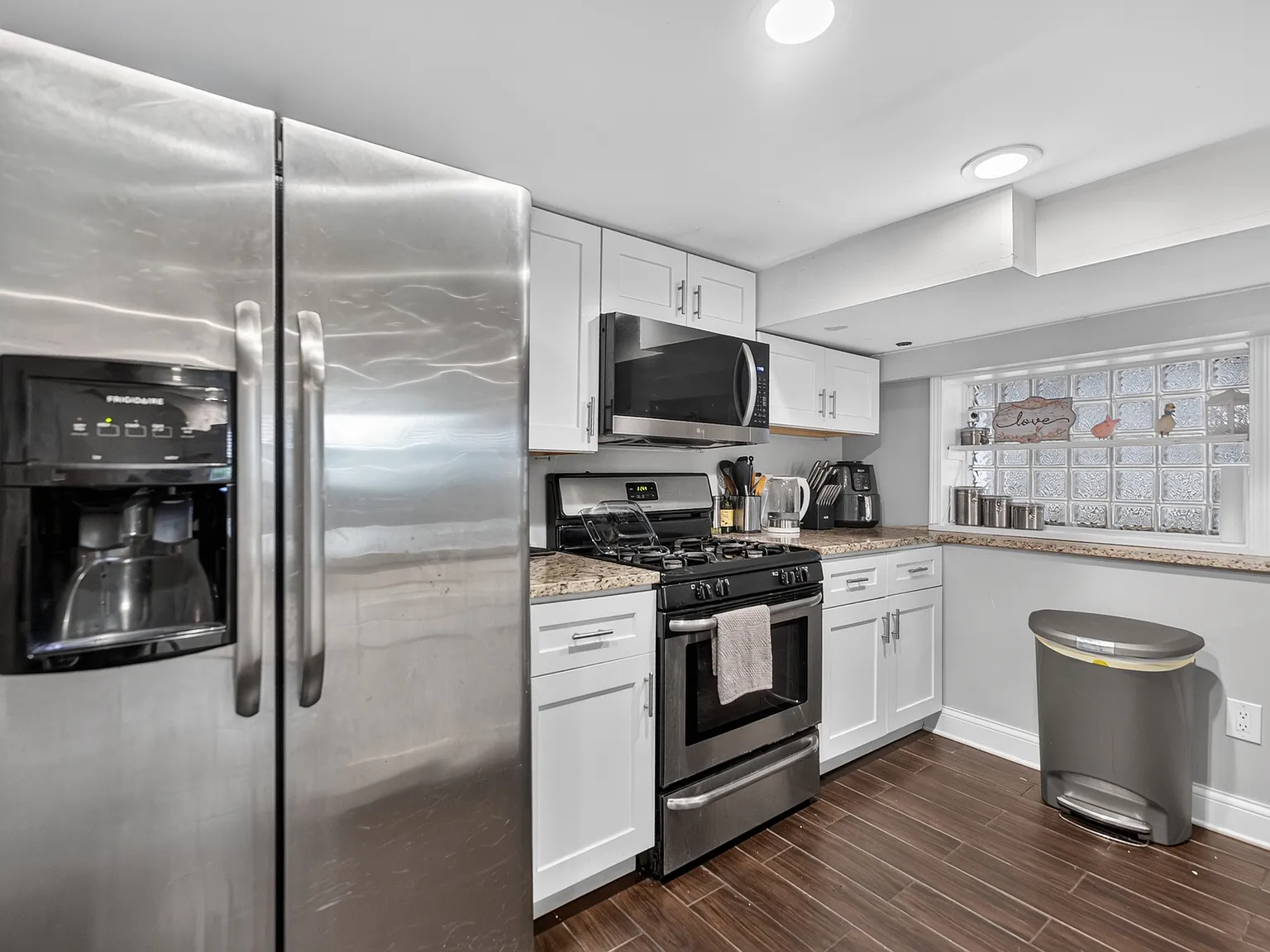1 bed, 600 sqft, $1,600 — Photo 4