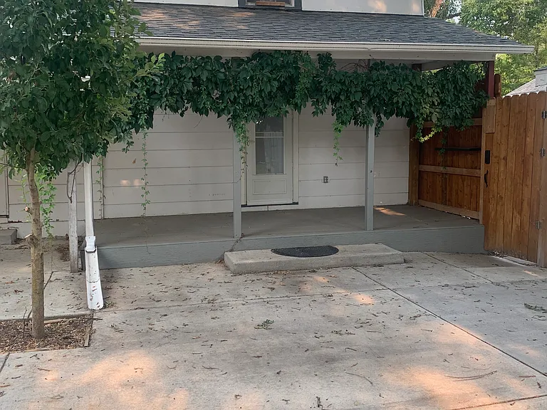 711 Custer St — Photo 16