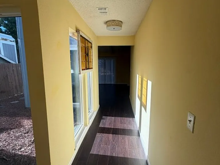 7821 Magnolia Ave — Photo 6