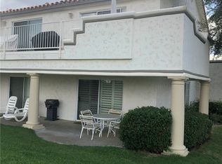 701 N Vista Lago Cir, Palm Desert, CA 92211