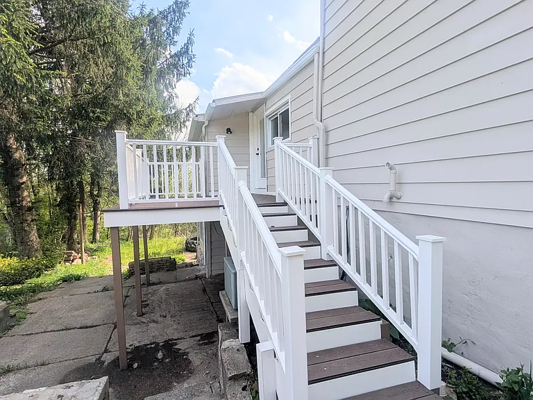 83 Promenade St — Photo 16