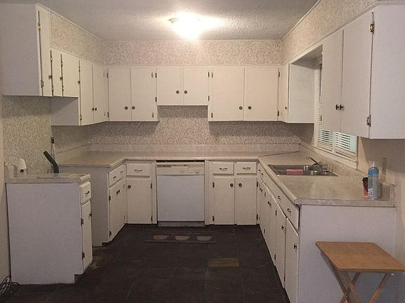 2nd image of 520 Indian Lake Dr