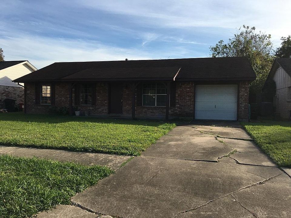 1st image of 13427 Greenbriar Dr